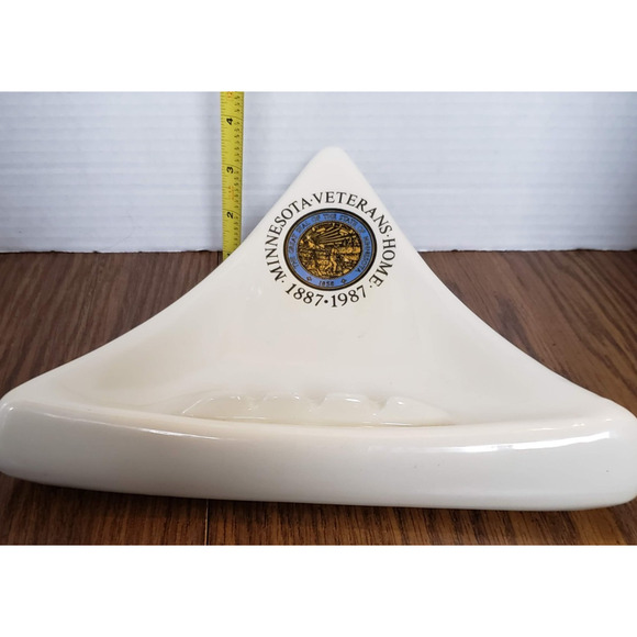 Minnesota Veterans Home Vintage 1987 Commemorative White Ceramic Ashtray - Picture 10 of 10